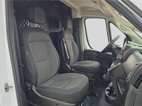 Used 2025 RAM ProMaster 2500 w/ U-Haul Equipment Group FWD image 14