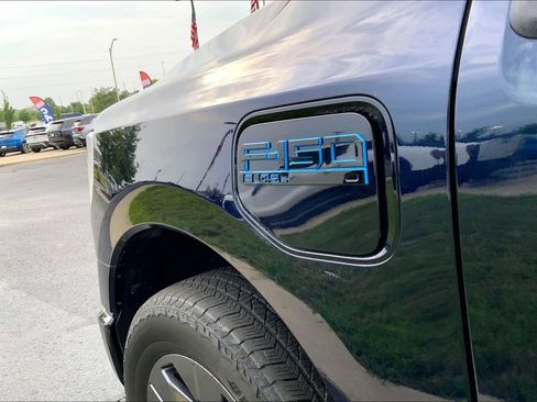 Used 2024 Ford F150 Lightning Flash AWD/4WD image 4