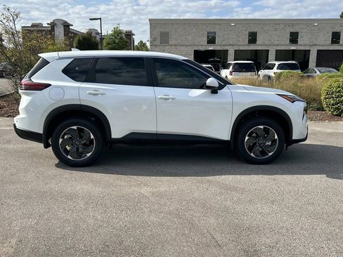 New 2026 Nissan Rogue SV AWD/4WD image 8