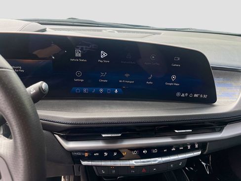 Used 2025 Cadillac XT4 Sport AWD/4WD image 15