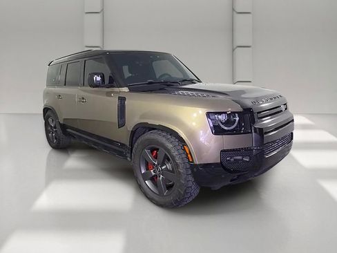 Used 2023 Land Rover Defender 110 X AWD/4WD image 34