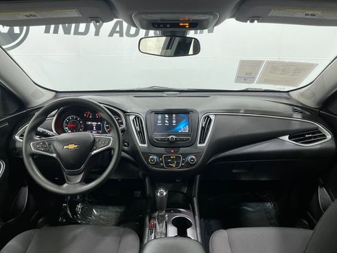 Used 2018 Chevrolet Malibu LS FWD image 17