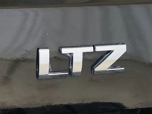 Used 2018 Chevrolet Silverado 1500 LTZ Z71 w/ LTZ Plus Package image 29