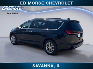 Used 2022 Chrysler Pacifica Touring-L video 1