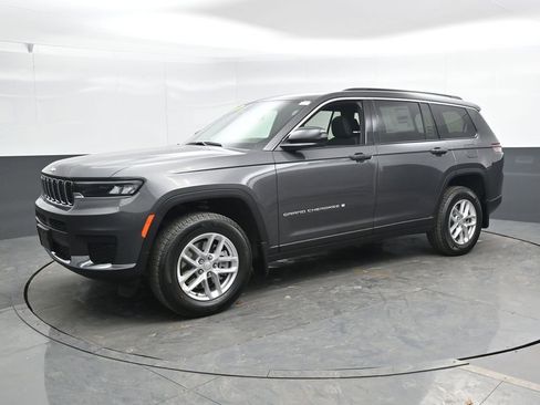 New 2026 Jeep Grand Cherokee L Laredo image 8