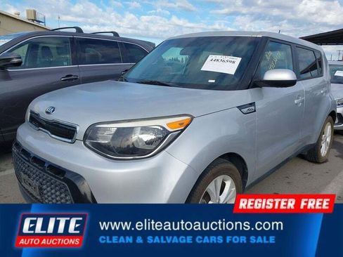Used 2016 Kia Soul + w/ Audio Package FWD image 12