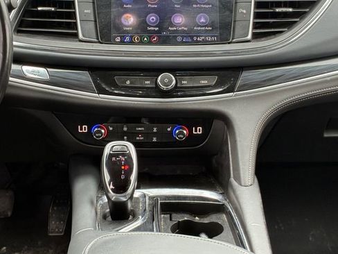 Certified 2021 Buick Enclave Essence w/ Sound and Sites Package AWD/4WD image 19