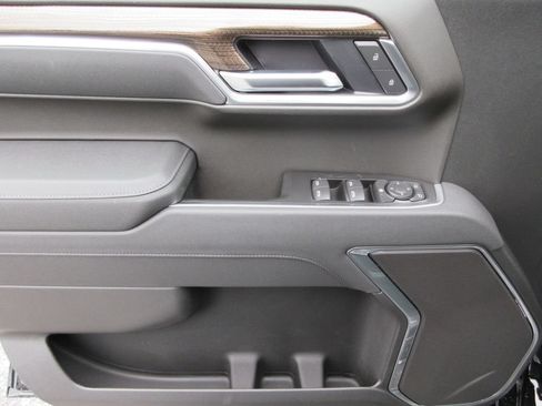 New 2026 Chevrolet Silverado 1500 RST w/ Z71 Off-Road Package AWD/4WD image 23
