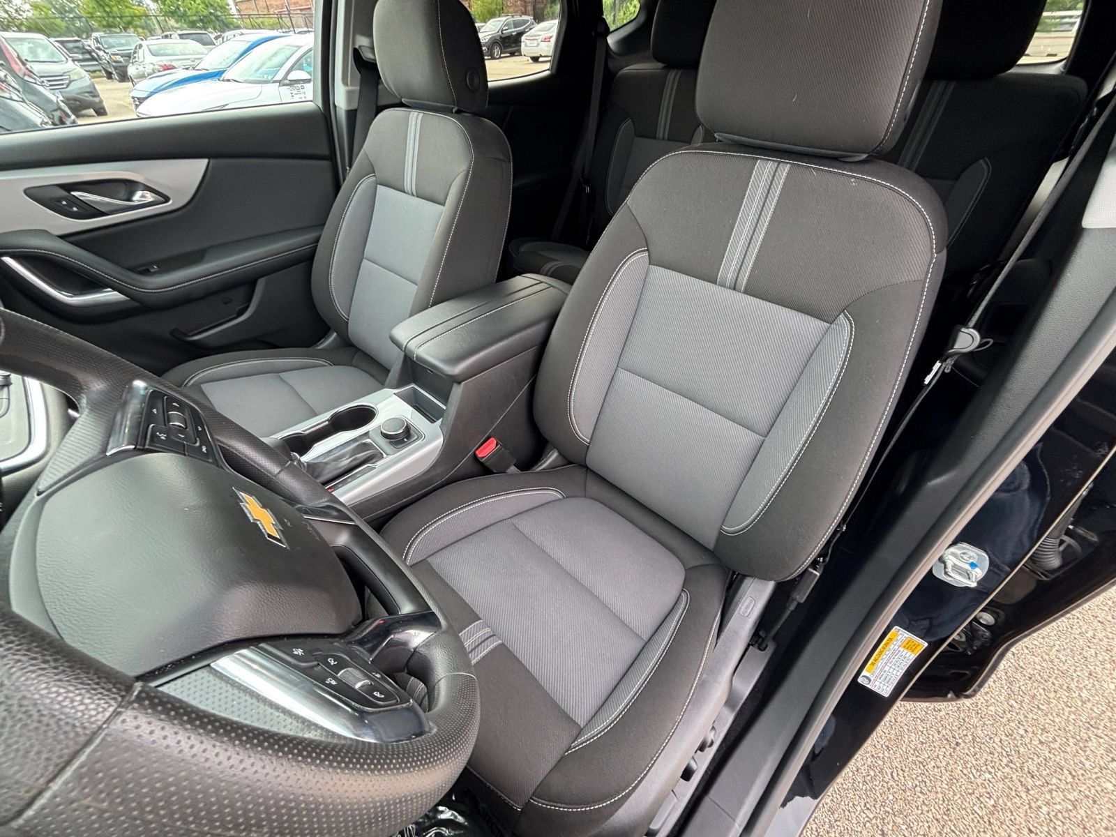 Used 2025 Chevrolet Blazer LT FWD image 36