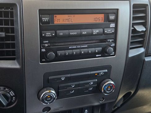 Used 2012 Nissan Titan SV w/ SV Value Truck Pkg AWD/4WD image 17