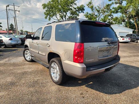 Used 2007 GMC Yukon SLT w/ SLT Preferred Equipment Group AWD/4WD image 7