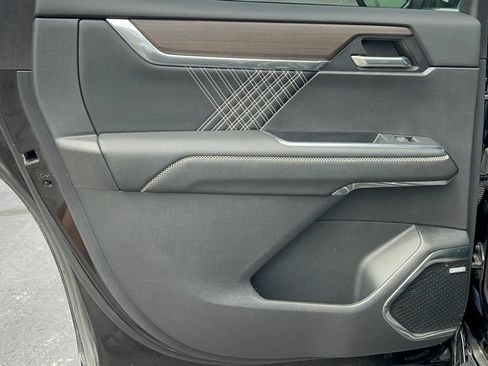 Used 2024 GMC Acadia Denali w/ LPO, Floor Liner Package AWD/4WD image 30