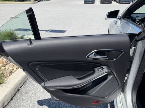 Used 2016 Mercedes-Benz CLA 250 image 19