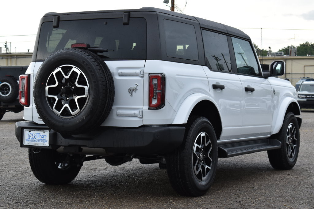 New 2026 Ford Bronco Outer Banks AWD/4WD image 8