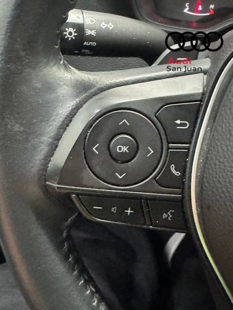 Used 2020 Toyota Corolla SE w/ SE Premium Package FWD image 23