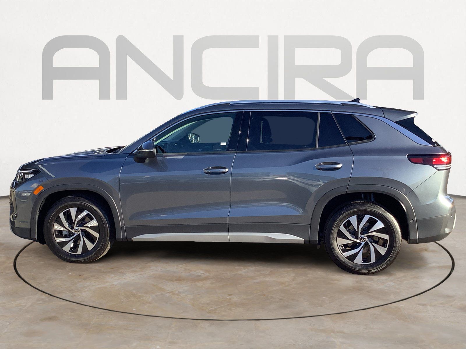 New 2026 Volkswagen Tiguan S FWD image 5