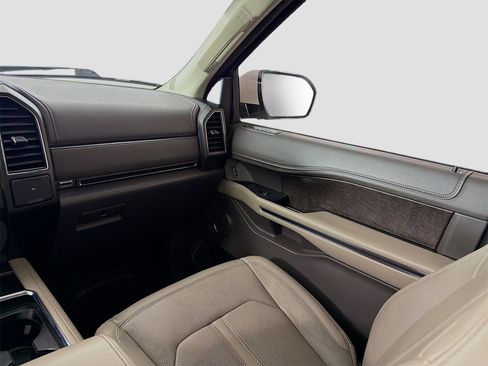Used 2019 Ford Expedition Limited w/ Equipment Group 302A image 27