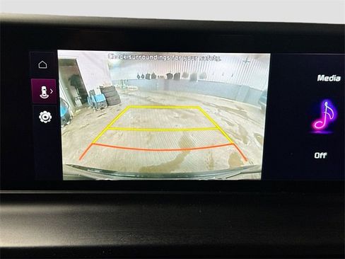 Used 2024 Kia Seltos EX image 14