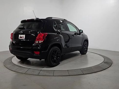 Used 2022 Chevrolet Trax LT w/ Driver Confidence Package AWD/4WD image 5