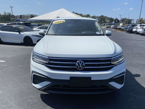 Used 2024 Volkswagen Tiguan S image 2
