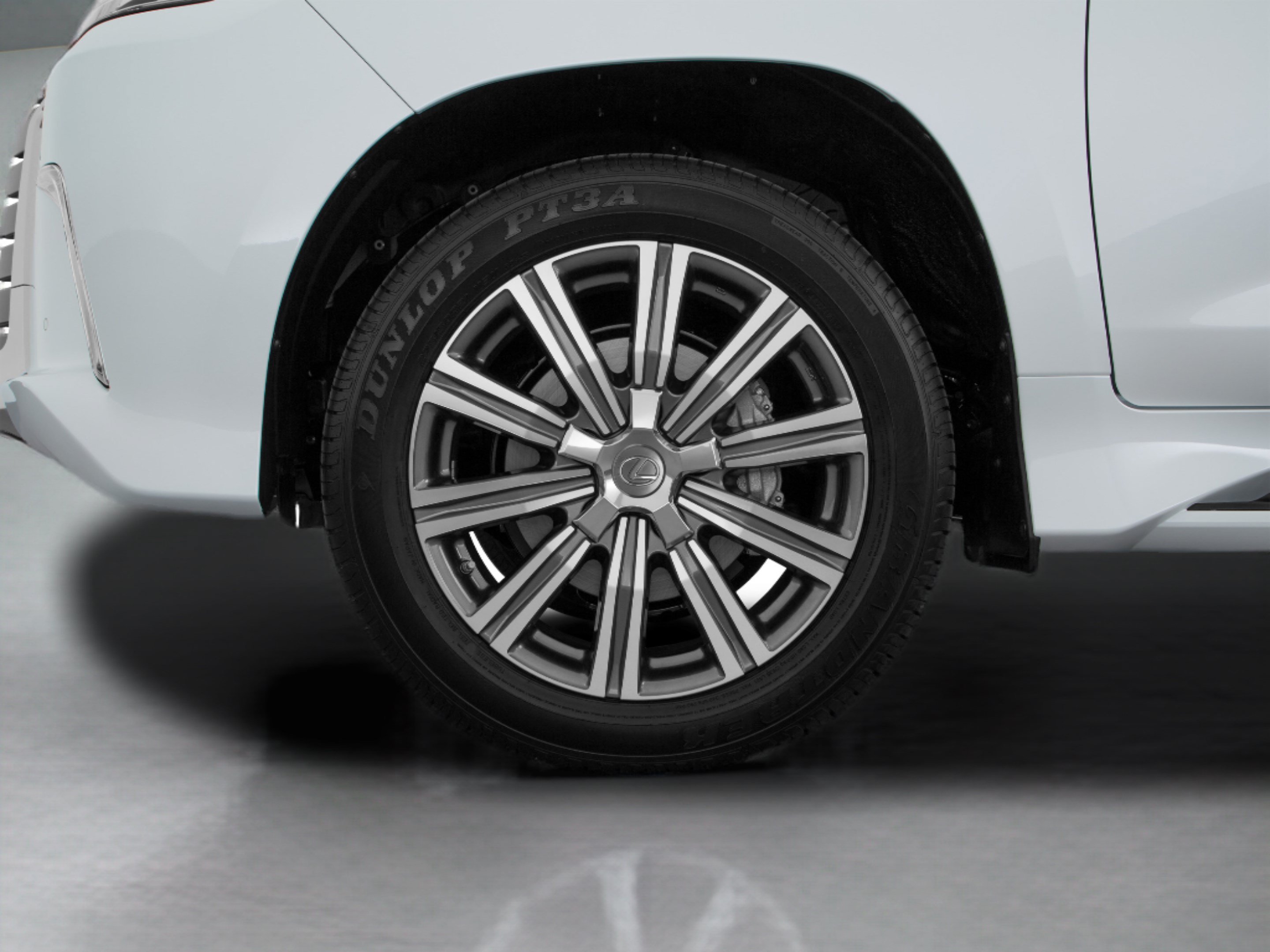 Used 2017 Lexus LX 570 4WD w/ Luxury Package image 93