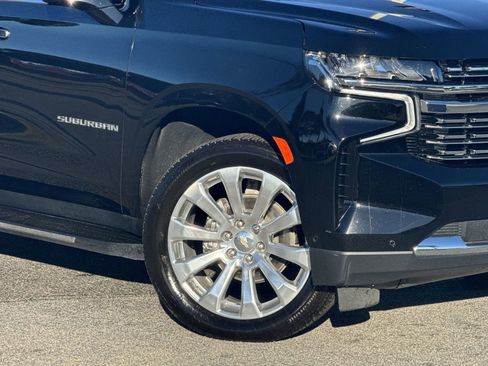 Used 2024 Chevrolet Suburban Premier w/ Advanced Technology Package image 13