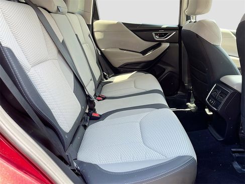 Used 2024 Subaru Forester Premium image 29