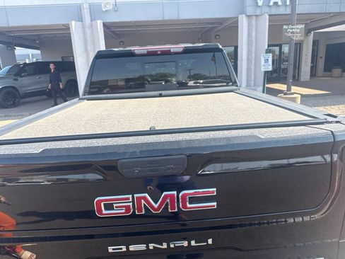Used 2019 GMC Sierra 1500 Denali w/ Denali Ultimate Package AWD/4WD image 9