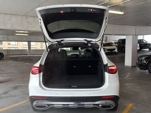 Used 2025 Mercedes-Benz GLC 300 GLC 300 image 10