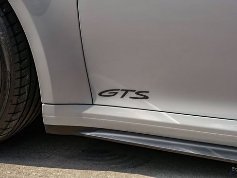 Used 2024 Porsche 911 Carrera GTS RWD image 32