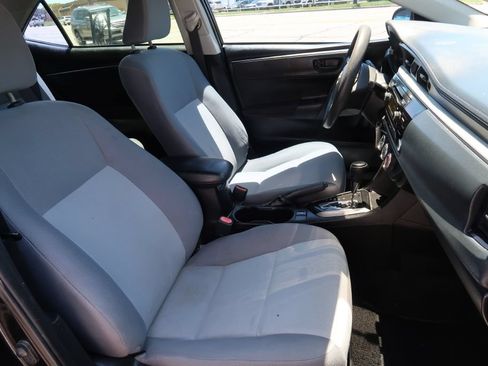 Used 2015 Toyota Corolla L FWD image 9