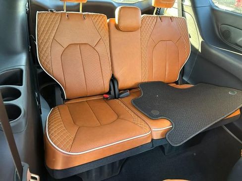 New 2026 Chrysler Pacifica Pinnacle FWD image 4