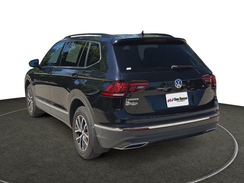 Used 2020 Volkswagen Tiguan SE w/ Panoramic Sunroof Package AWD/4WD image 3