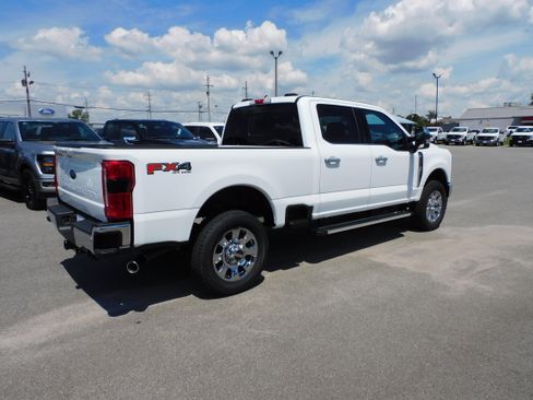 New 2026 Ford F250 Lariat w/ Chrome Package image 5