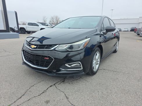Used 2017 Chevrolet Cruze LT w/ Convenience Package image 1