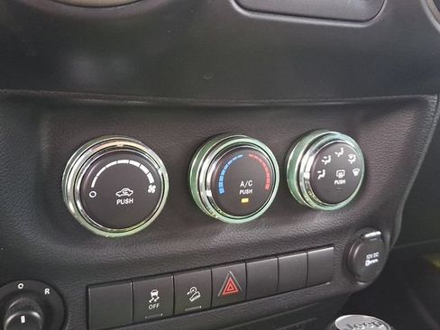 Used 2017 Jeep Wrangler Unlimited Sport w/ Quick Order Package 24S AWD/4WD image 27