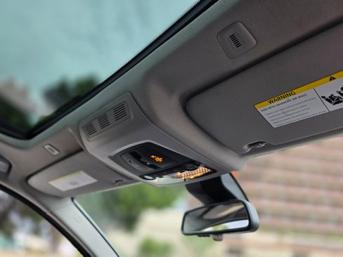 Used 2016 BMW 528i Sedan w/ Driver Assistance Package image 12