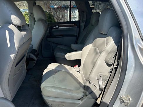 Used 2009 Buick Enclave CX w/ Driver Confidence Package image 12