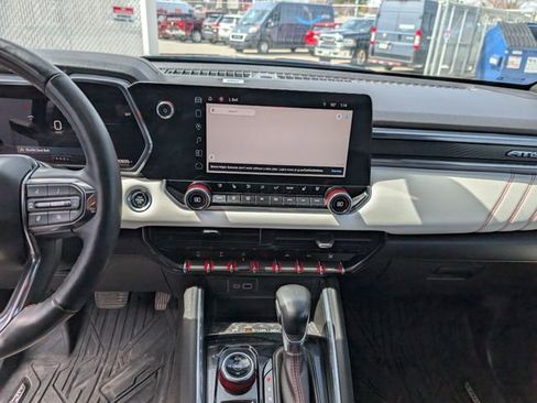 Used 2024 GMC Canyon AT4X AWD/4WD image 4