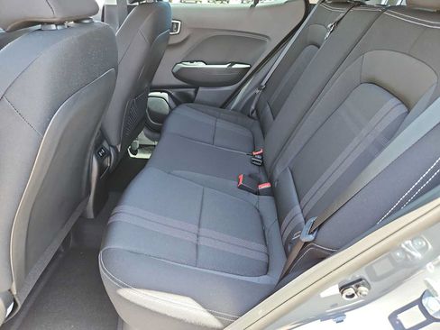 Used 2026 Hyundai Venue SEL FWD image 19