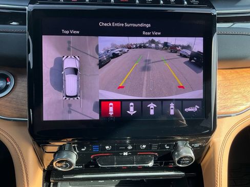 Used 2025 Jeep Grand Cherokee Summit image 20