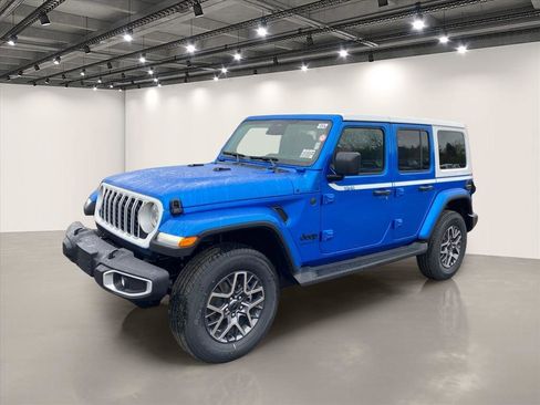 New 2026 Jeep Wrangler Unlimited Sahara w/ Whitecap Package AWD/4WD image 2