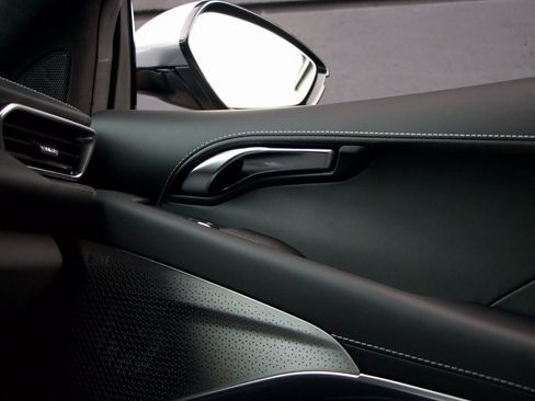 Used 2025 Lotus Emira image 17