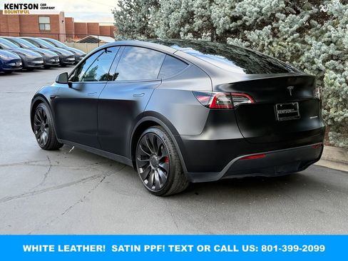 Used 2023 Tesla Model Y Performance image 5