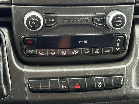 Used 2025 RAM ProMaster 2500 w/ Convenience Group FWD image 20