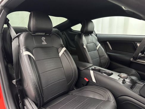 Used 2022 Ford Mustang Shelby GT500 w/ Technology Package RWD image 16
