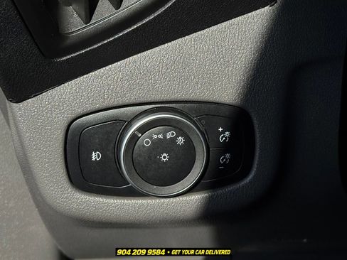 Used 2022 Ford Transit Connect XLT FWD image 12