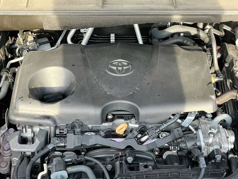 Used 2022 Toyota Highlander Platinum AWD/4WD image 34