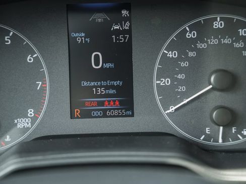 Used 2024 Toyota Corolla Cross LE AWD/4WD image 39