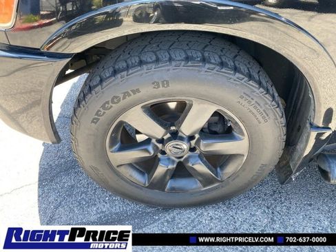 Used 2008 Nissan Titan LE w/ Tow Pkg image 17